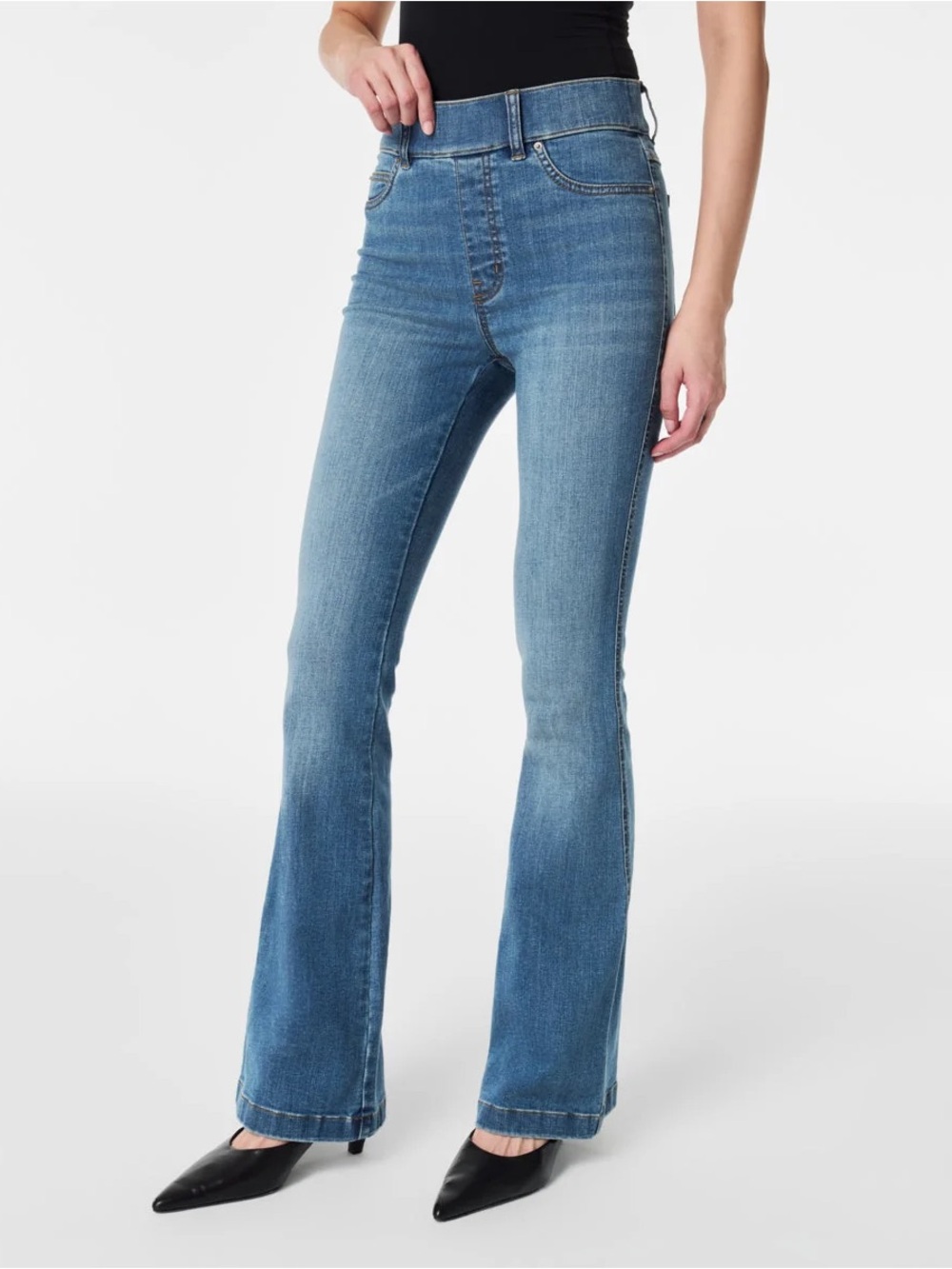 NWT Spanx SPANXshape EveryWear Flare Jeans Vintage Indigo Blue Medium
